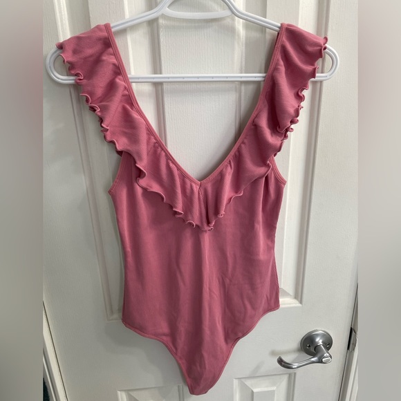Aritzia Wilfred Danette Bodysuit - Pink Size M - Picture 2 of 3